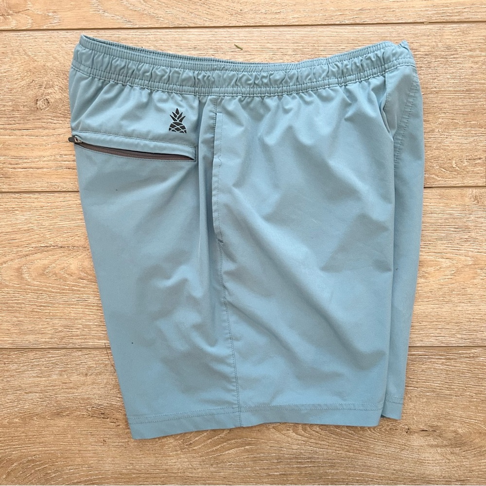 Chubbies 7” Swim Trunks Shorts Hybrid Performance Men Sz Medium Green Aztec - Picture 8 of 9